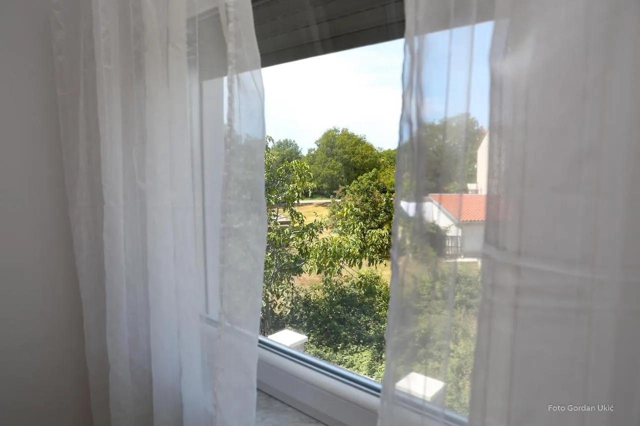 Apartments Bartol Rovigno 0*,  Croazia